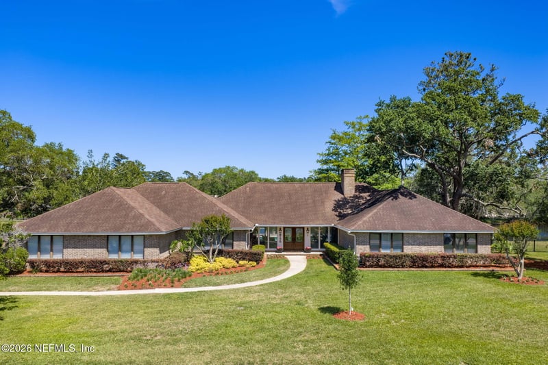 8179 Woodpecker Trl, Jacksonville, FL 32256