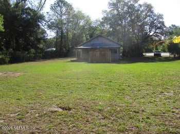 9742 Highway 301 , Hampton, FL 32044