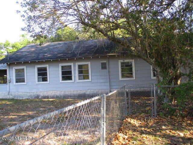 9742 Highway 301 , Hampton, FL 32044