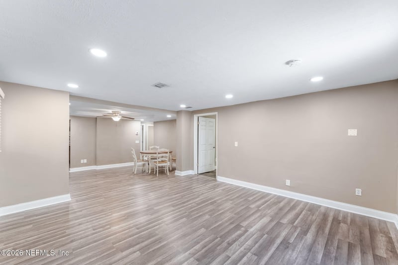 10501 Wooster Dr, Jacksonville, FL 32218