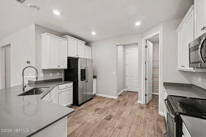 2684 Caroline Hills Dr, Jacksonville, FL 32225