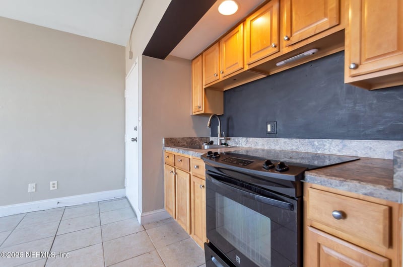 311 Ashley St #806, Jacksonville, FL 32204