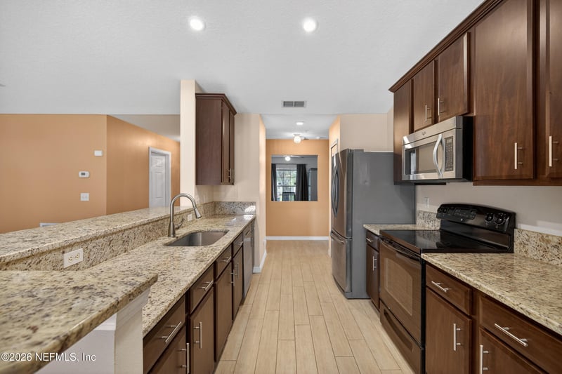 6413 Rising Sun Dr, Jacksonville, FL 32218