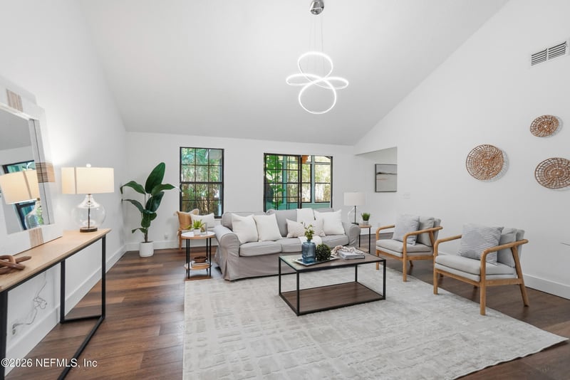 355 19th St, Atlantic Beach, FL 32233