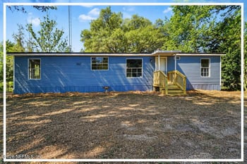 145 Dawson Dr, Interlachen, FL 32148