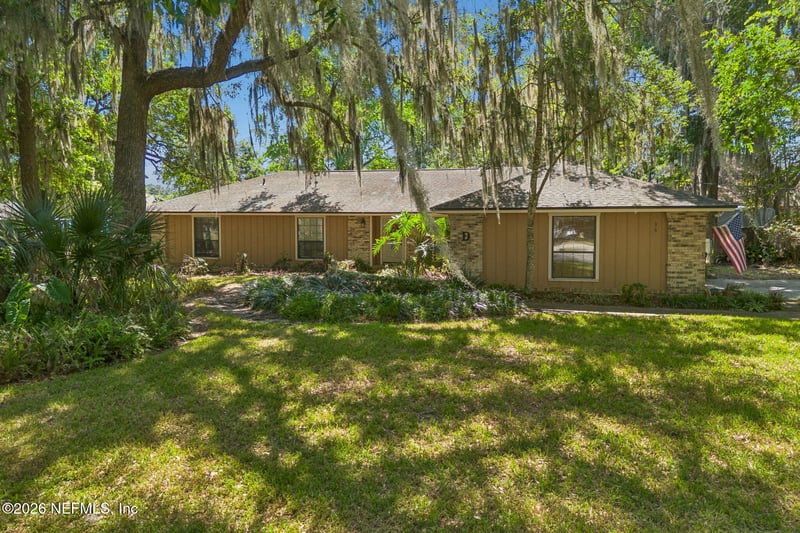 36 Swimming Pen Dr, Middleburg, FL 32068