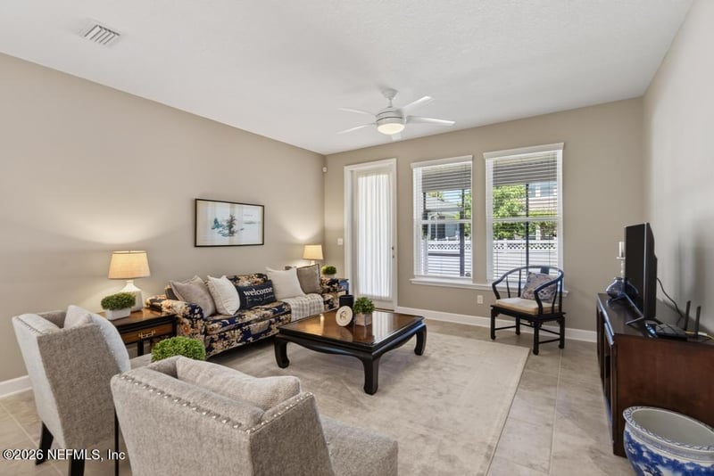 73 Forest Edge Dr, St Johns, FL 32259