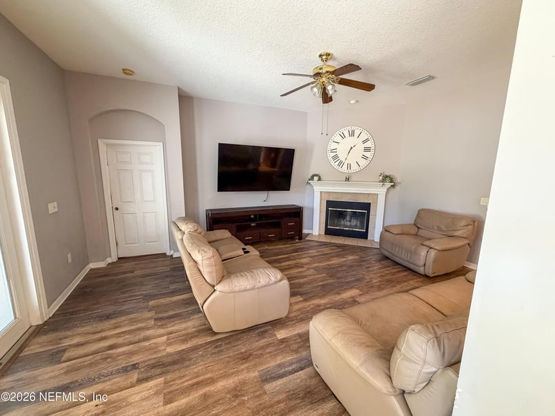 1148 Candlebark Dr, Jacksonville, FL 32225