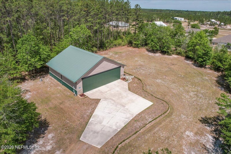 11111 Apache Ln, Glen St Mary, FL 32040