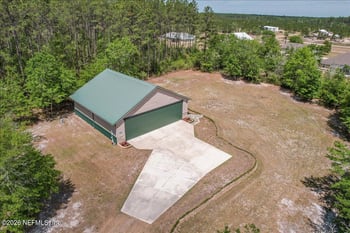 11111 Apache Ln, Glen St Mary, FL 32040