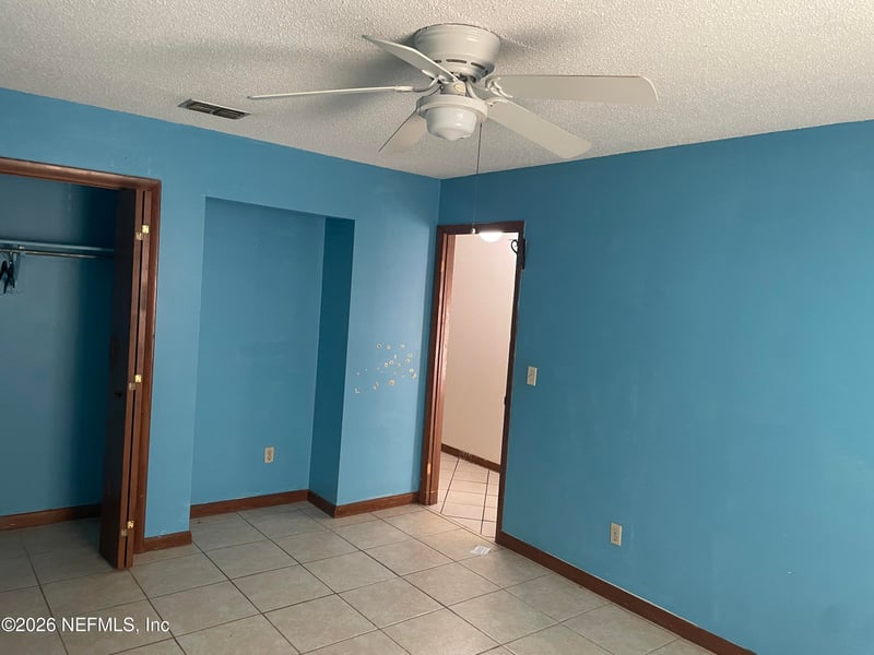 1847 Oak Water Dr, Jacksonville, FL 32225