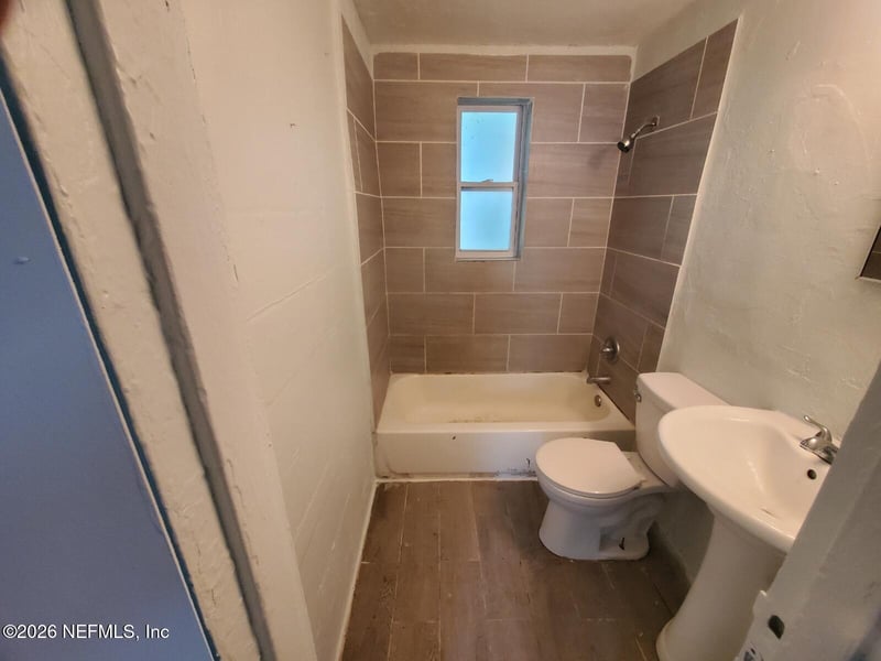 1538 Logan St, Jacksonville, FL 32209