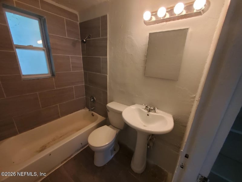 1538 Logan St, Jacksonville, FL 32209