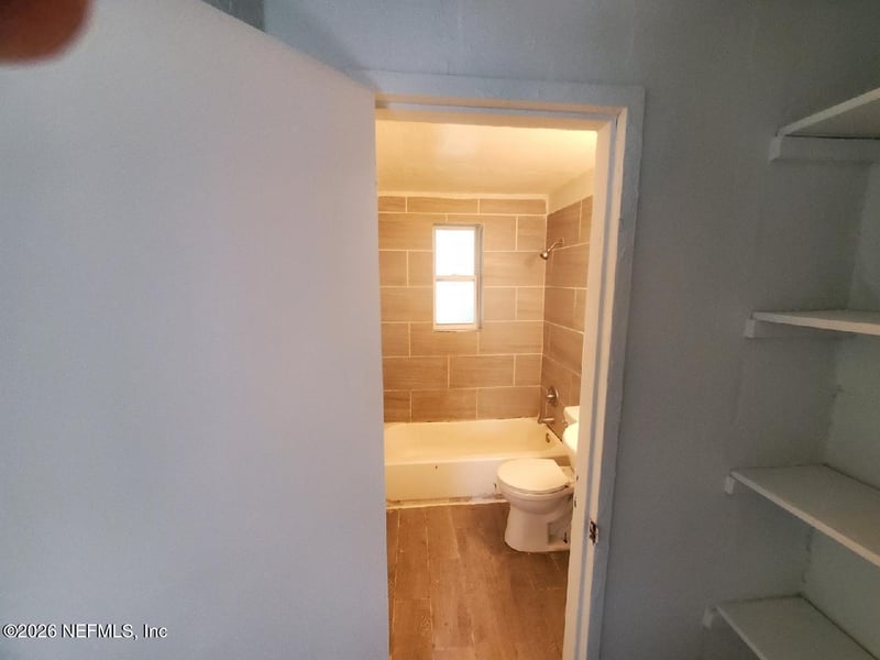 1538 Logan St, Jacksonville, FL 32209