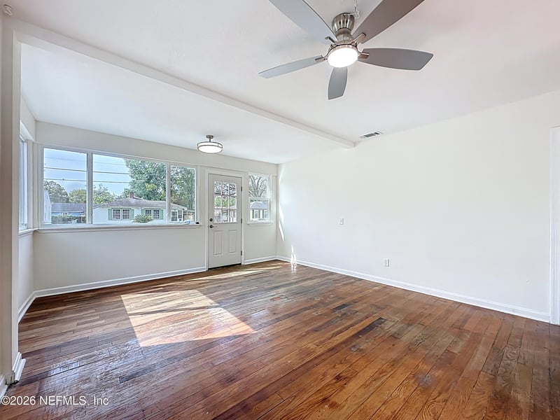 3347 Sylvia St, Jacksonville, FL 32207