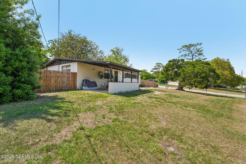 472 Sigsbee Rd, Orange Park, FL 32073