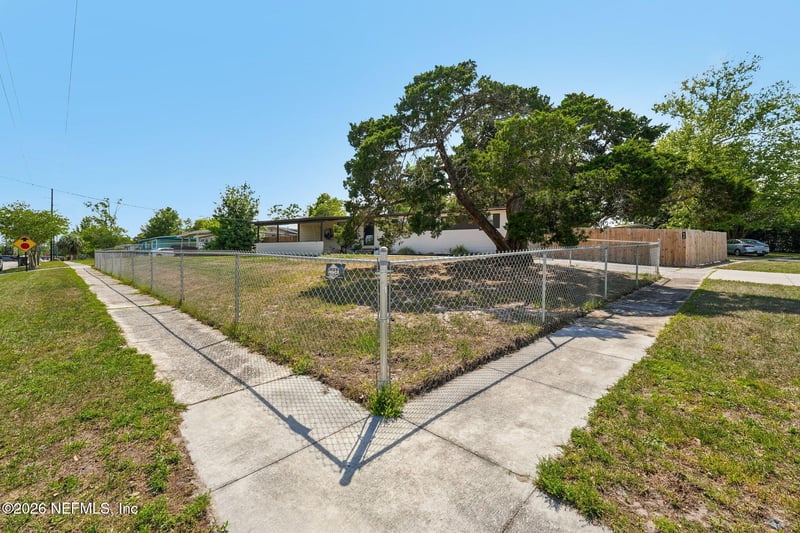 472 Sigsbee Rd, Orange Park, FL 32073