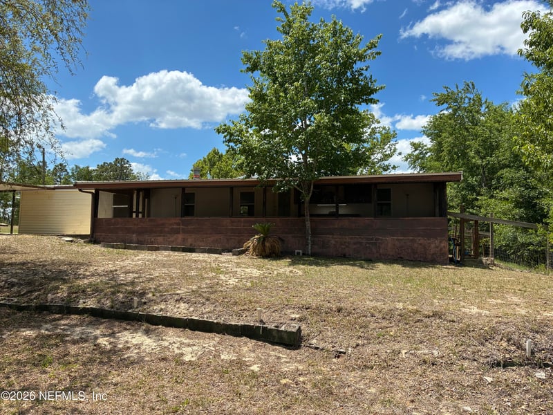 636 Union Ave, Interlachen, FL 32148