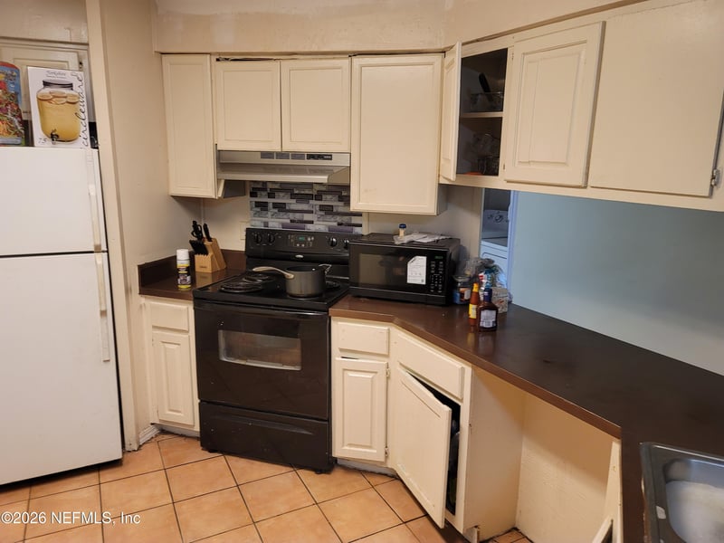 4546 Melissa Ct, Jacksonville, FL 32210