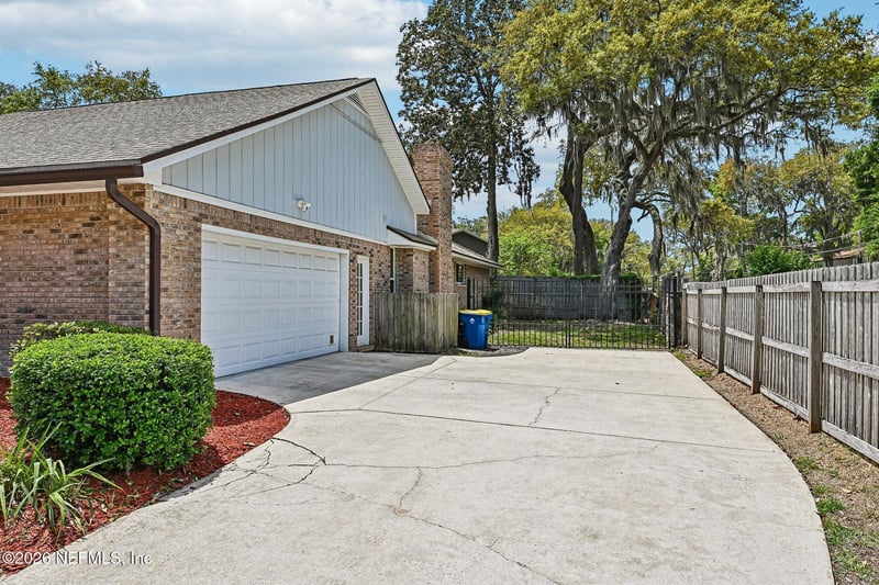 4848 Charles Bennett Dr, Jacksonville, FL 32225