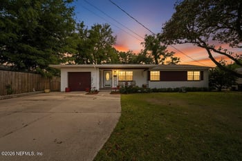 5810 Cherry Laurel Dr, Jacksonville, FL 32210