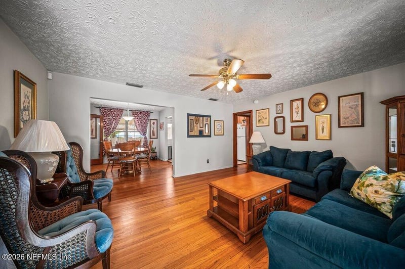 5810 Cherry Laurel Dr, Jacksonville, FL 32210