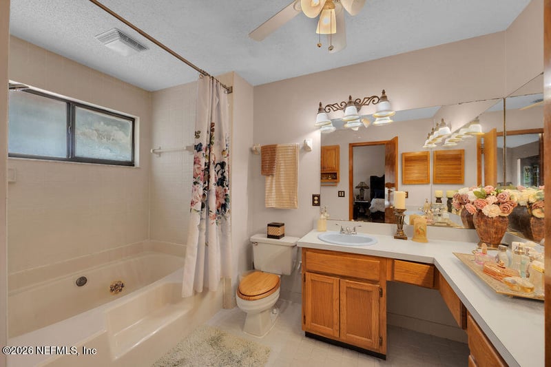 2494 Stonebridge Dr, Orange Park, FL 32065