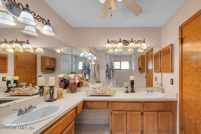 2494 Stonebridge Dr, Orange Park, FL 32065