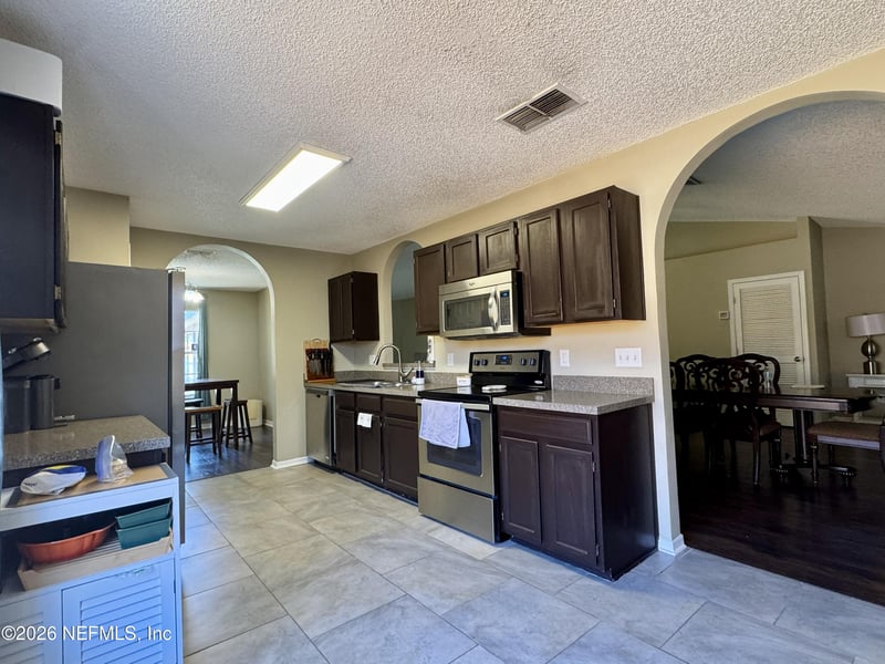 7887 Macdougall Dr, Jacksonville, FL 32244