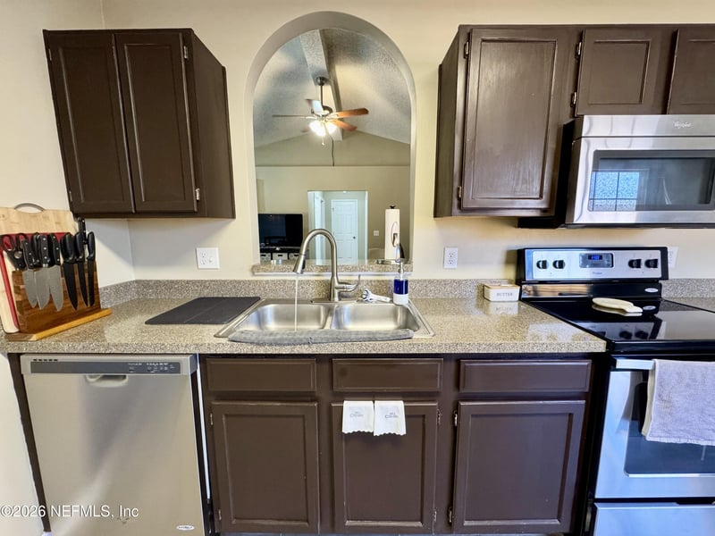 7887 Macdougall Dr, Jacksonville, FL 32244