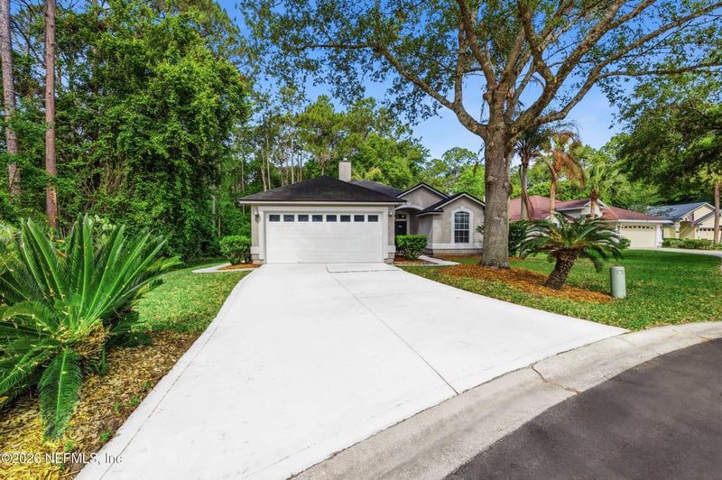 672 Lockwood Ln, St Johns, FL 32259