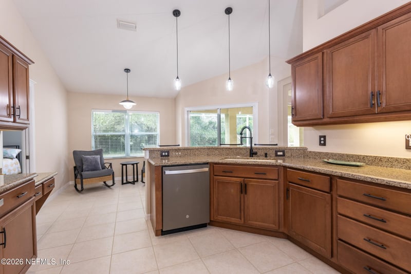 14 Sandpiper Ct, Palm Coast, FL 32137