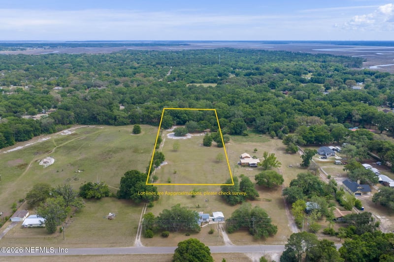 85330 Airplane Ln, Yulee, FL 32097