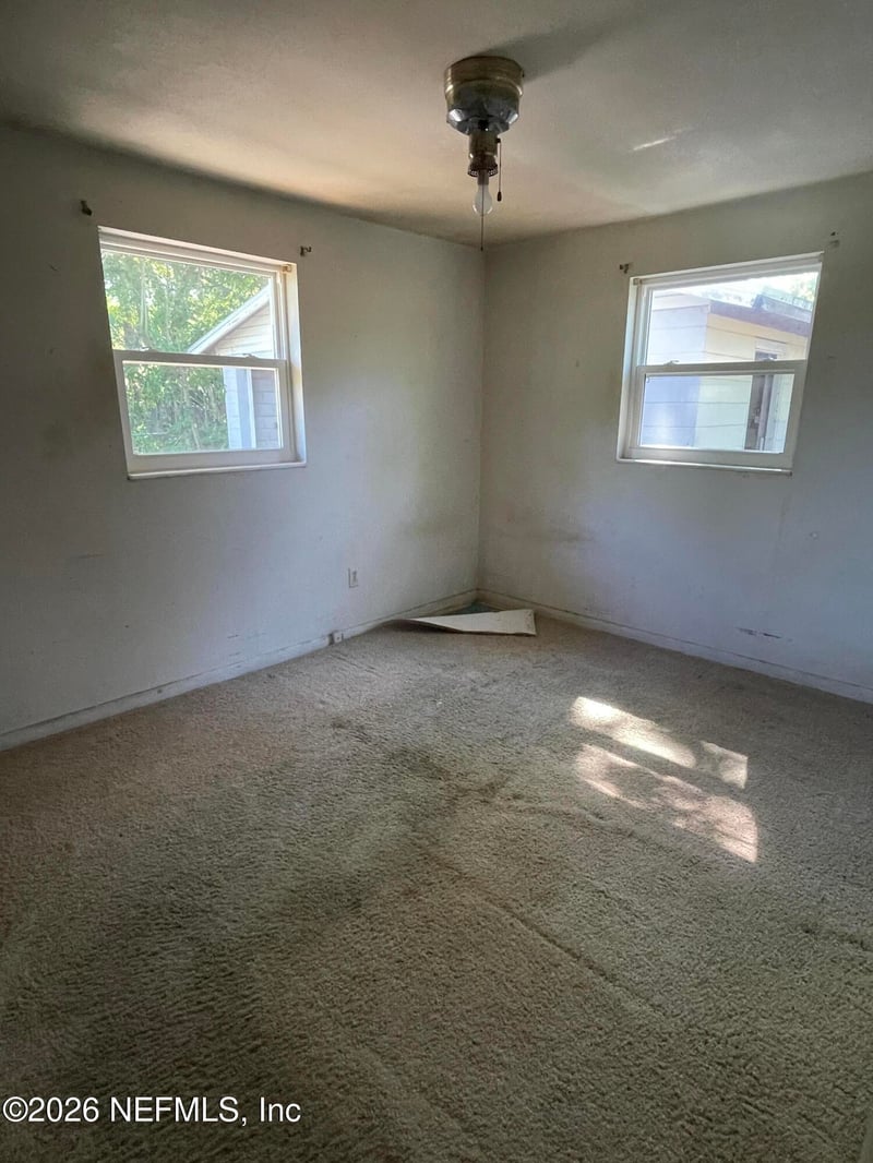 2930 Loran Dr, Jacksonville, FL 32216