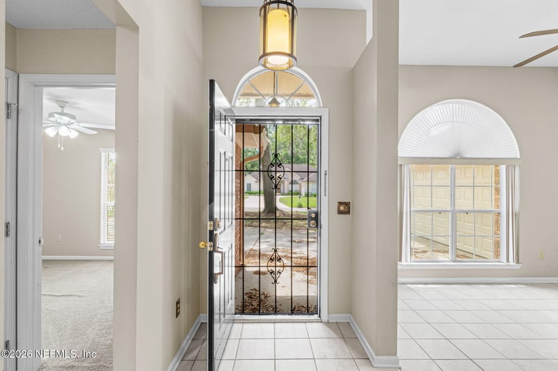 649 Hummingbird Ct, St Johns, FL 32259