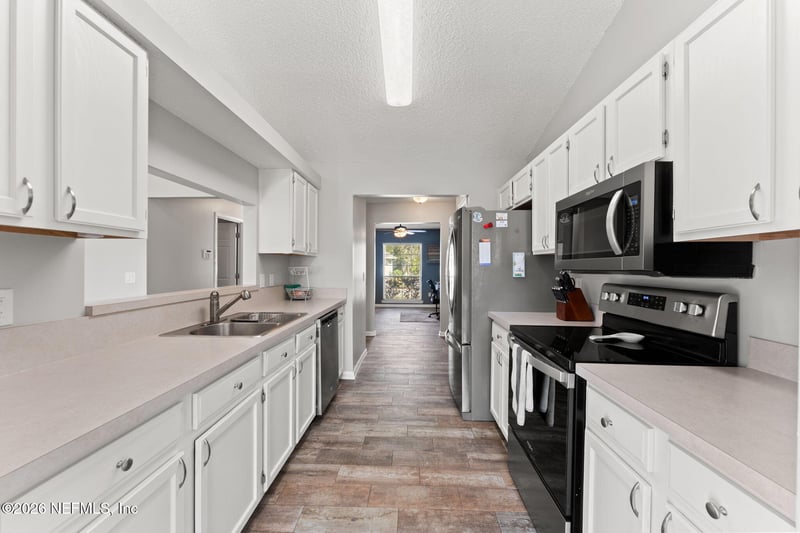 2982 Chief Ridaught Trl, Middleburg, FL 32068