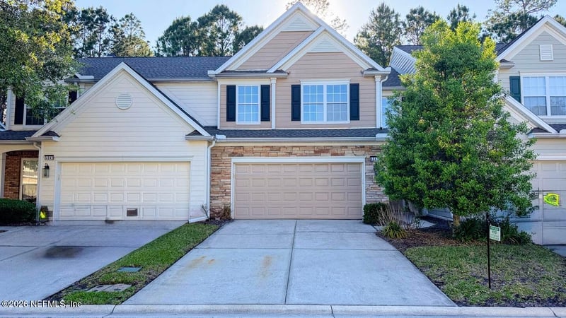 4047 Lionheart Dr, Jacksonville, FL 32216