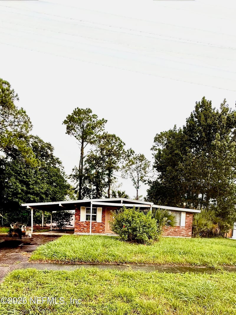 2930 Loran Dr, Jacksonville, FL 32216