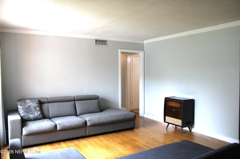 8648 Emerald Isle Cir, Jacksonville, FL 32216