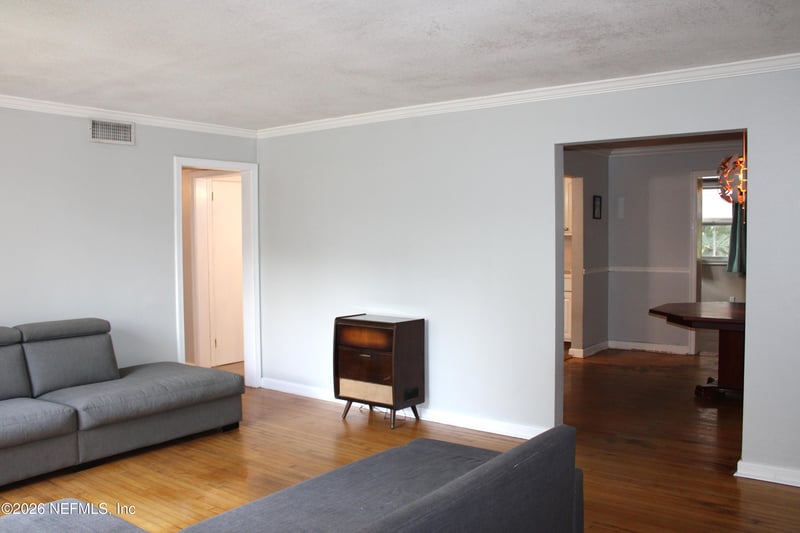 8648 Emerald Isle Cir, Jacksonville, FL 32216