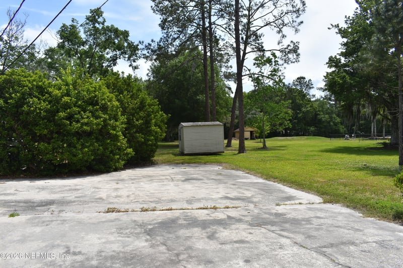 579 Tara Farms Dr, Middleburg, FL 32068