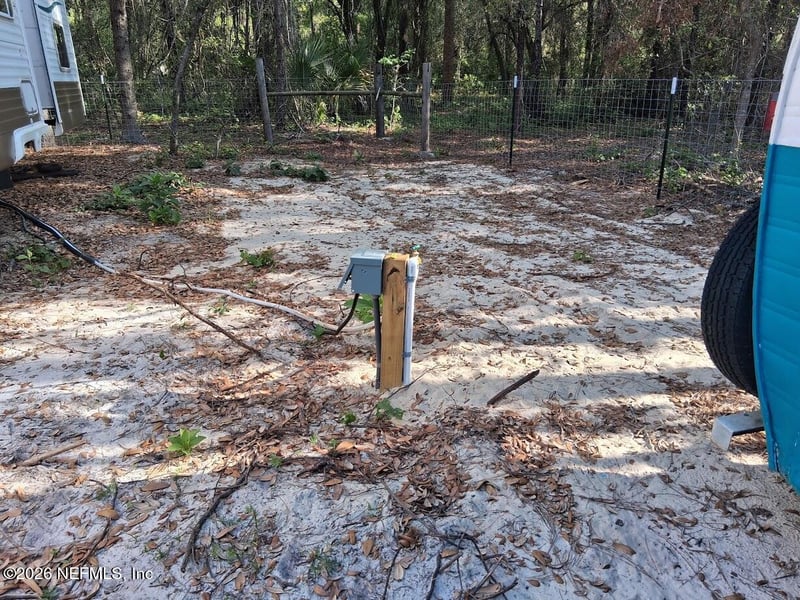 910 Paradise Blvd, Georgetown, FL 32139