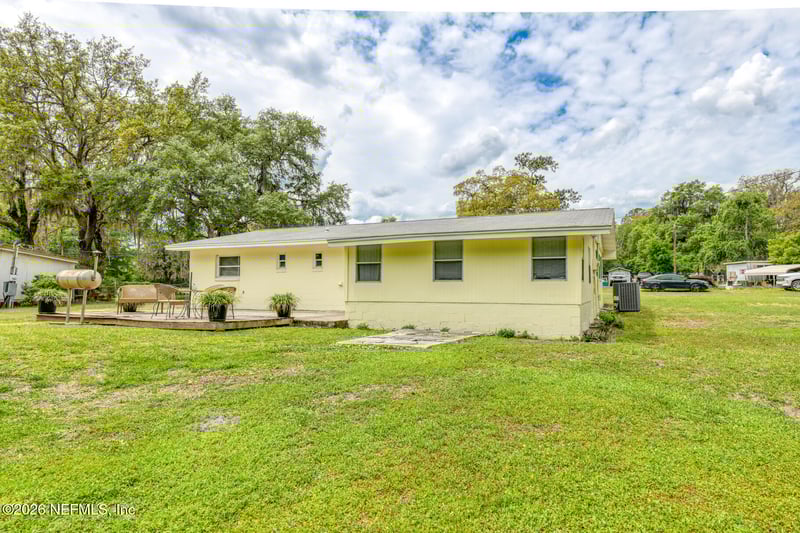 104 Heidt Ln, Palatka, FL 32177