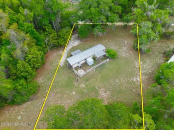 111 Palmer Ave, Pomona Park, FL 32181