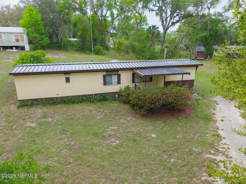 111 Palmer Ave, Pomona Park, FL 32181