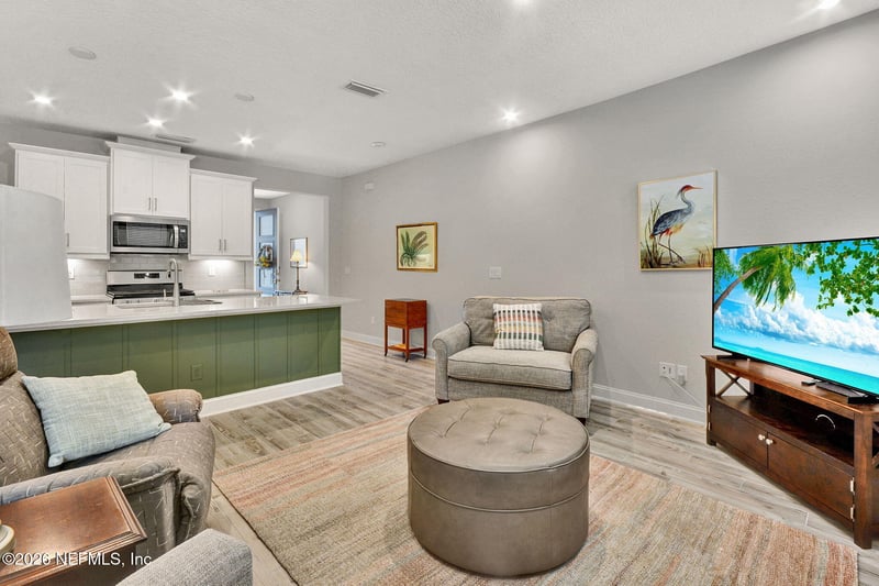 14113 Backbarrier Rd, Jacksonville, FL 32224