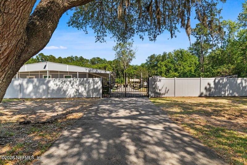 865 Cole Rd, Jacksonville, FL 32218