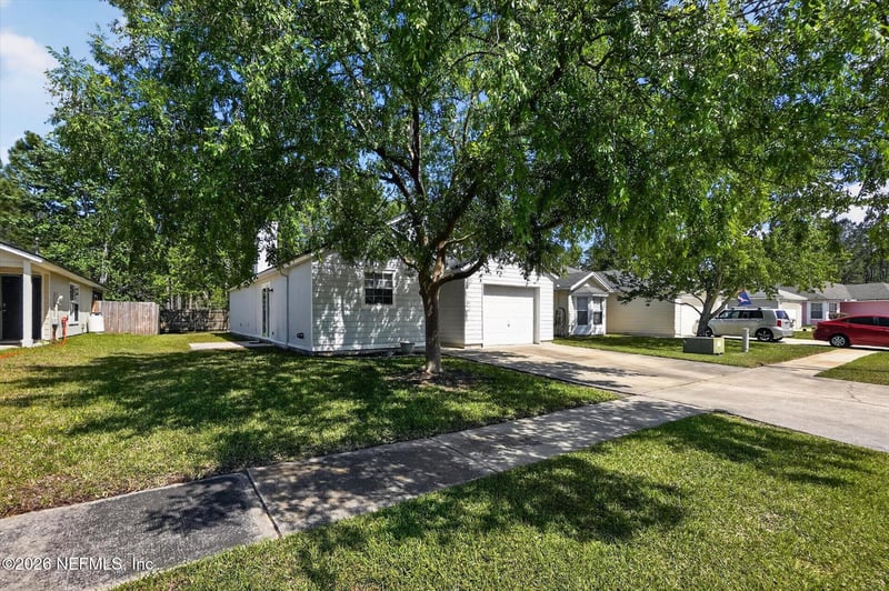 1943 Hunters Trace Cir, Middleburg, FL 32068