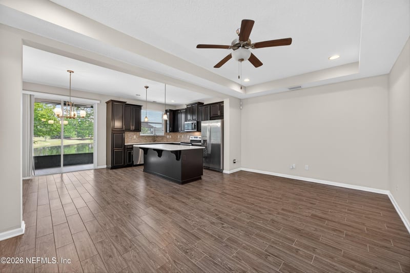 523 Richmond Dr, St Johns, FL 32259