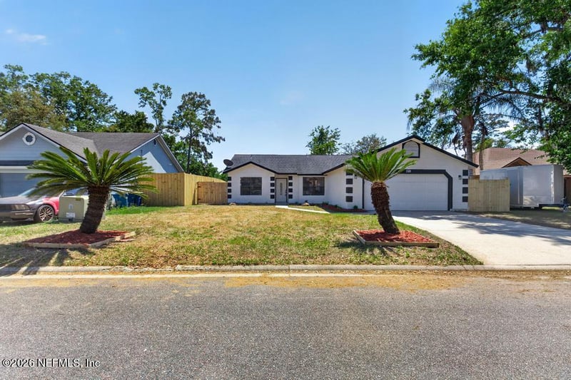 1380 High Plains Dr, Jacksonville, FL 32218